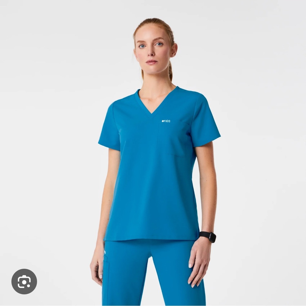 Figs extreme blue, Catarina one pocket scrub top in XXS